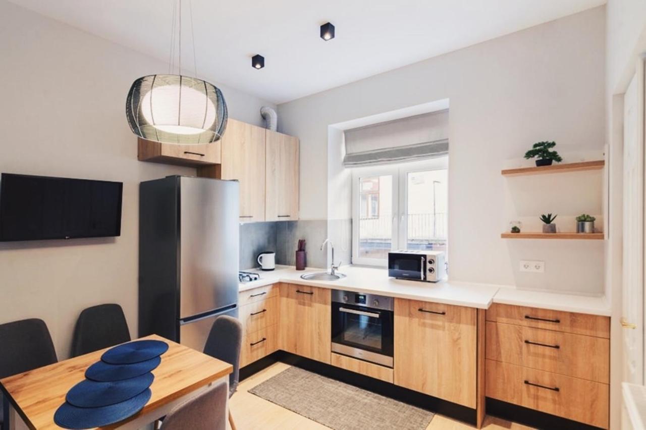 Cozy & New Furnished Flat In Old Town Of Lviv Apartamento Exterior foto