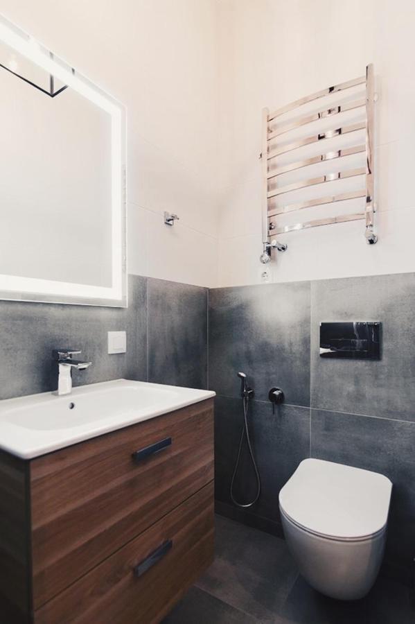 Cozy & New Furnished Flat In Old Town Of Lviv Apartamento Exterior foto